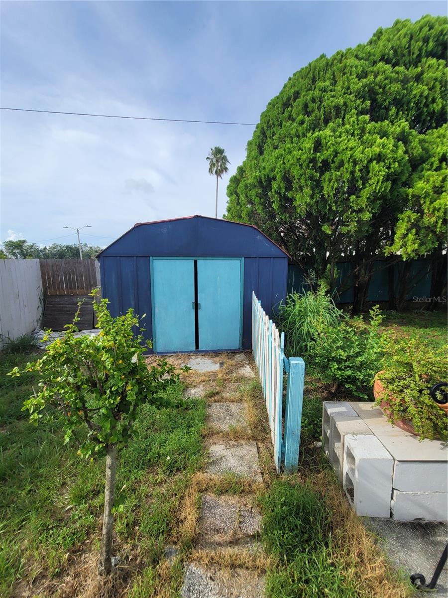 Image 36 of 40 For 9826 Lehigh Drive