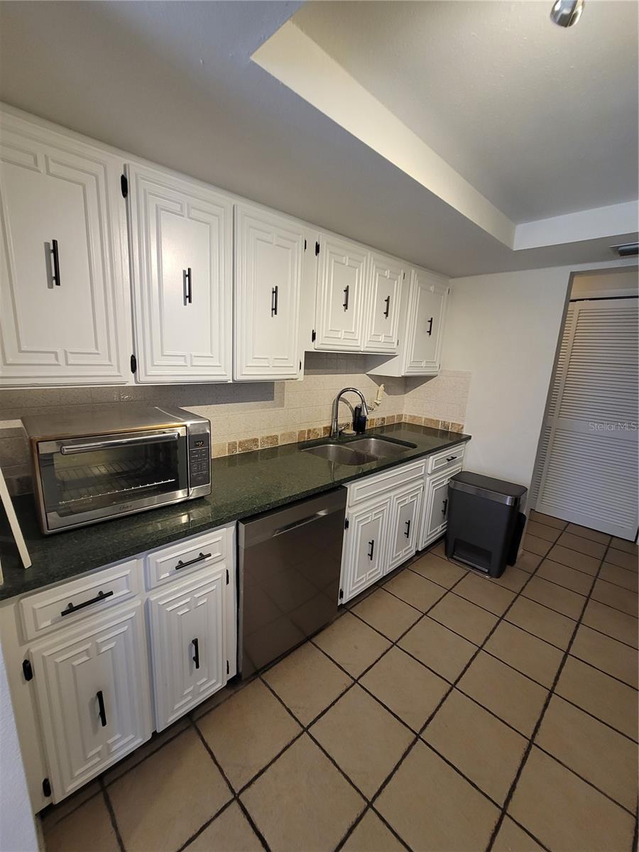 Image 4 of 40 For 9826 Lehigh Drive