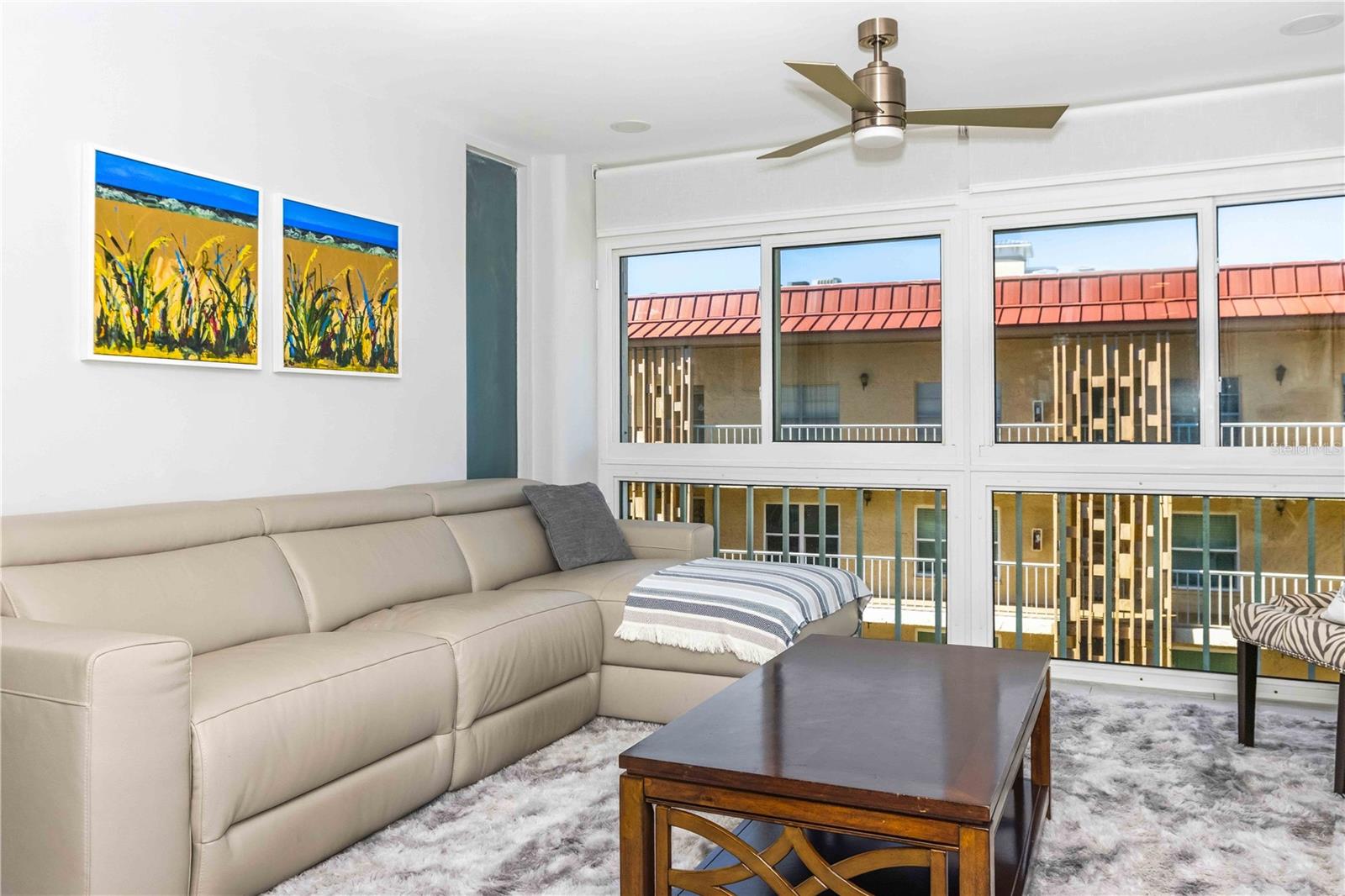 Image 10 of 45 For 105 Island Way 142