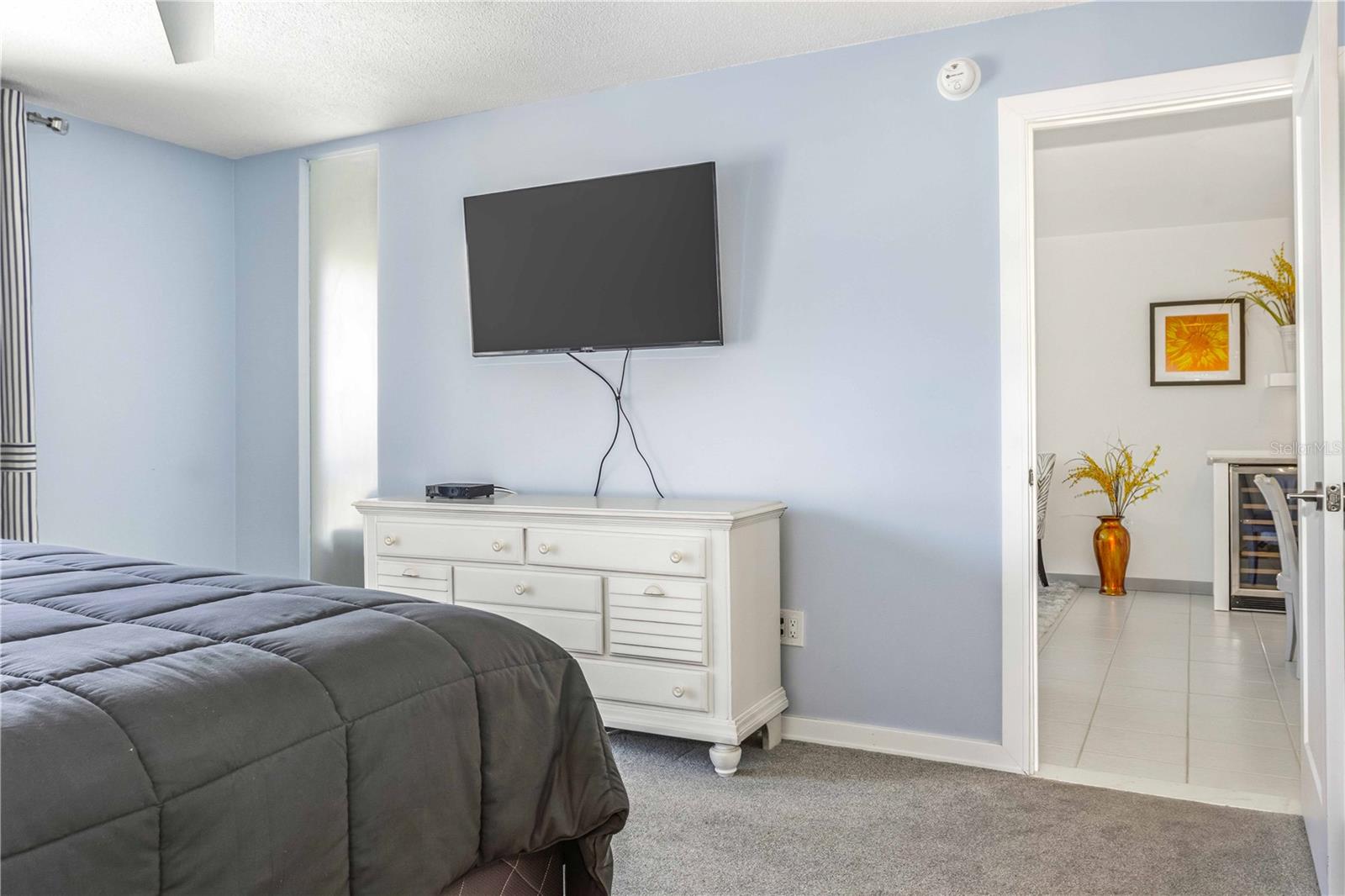 Image 18 of 45 For 105 Island Way 142