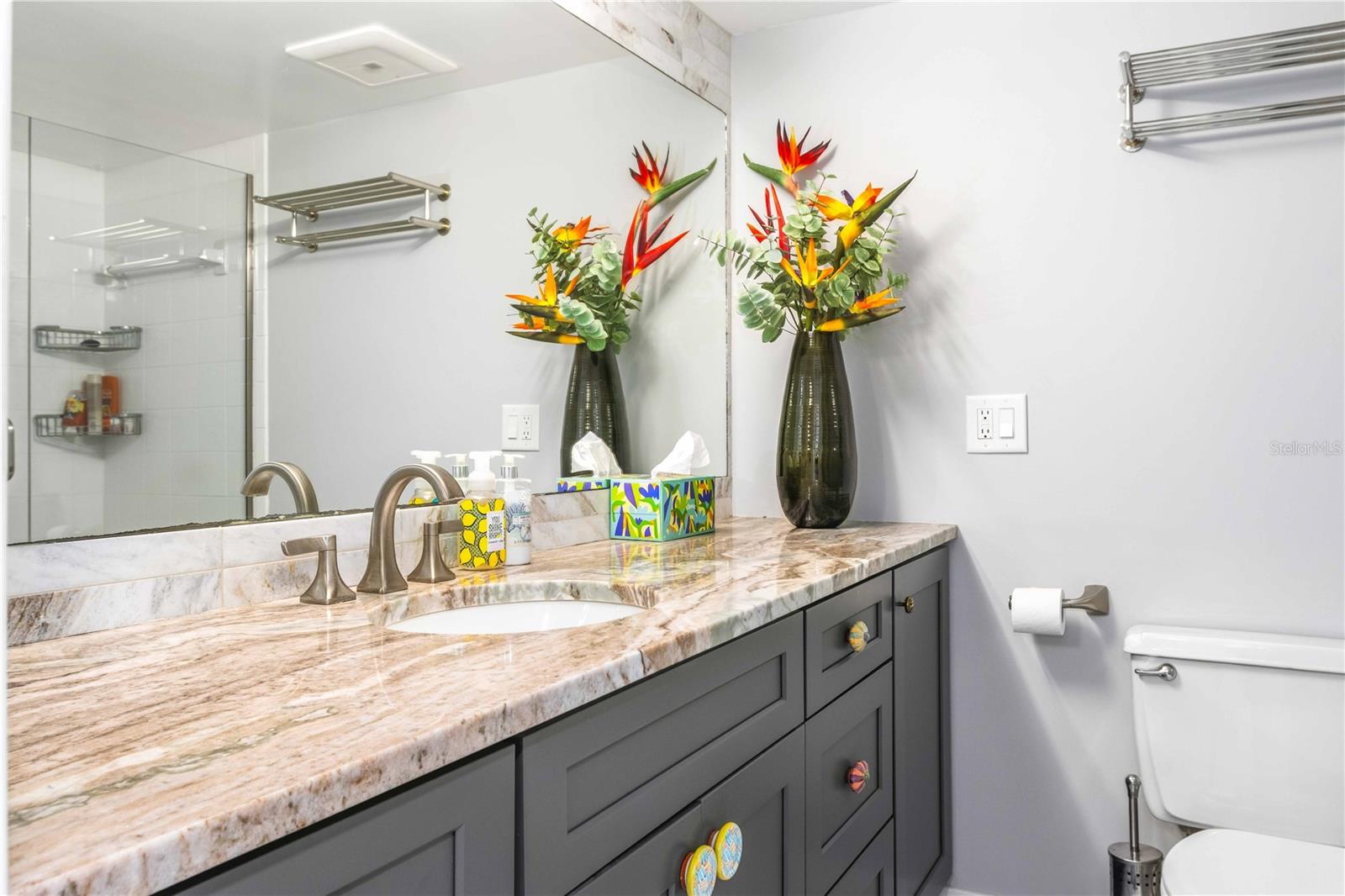 Image 25 of 45 For 105 Island Way 142