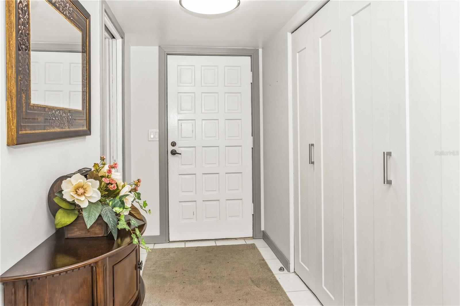 Image 3 of 45 For 105 Island Way 142