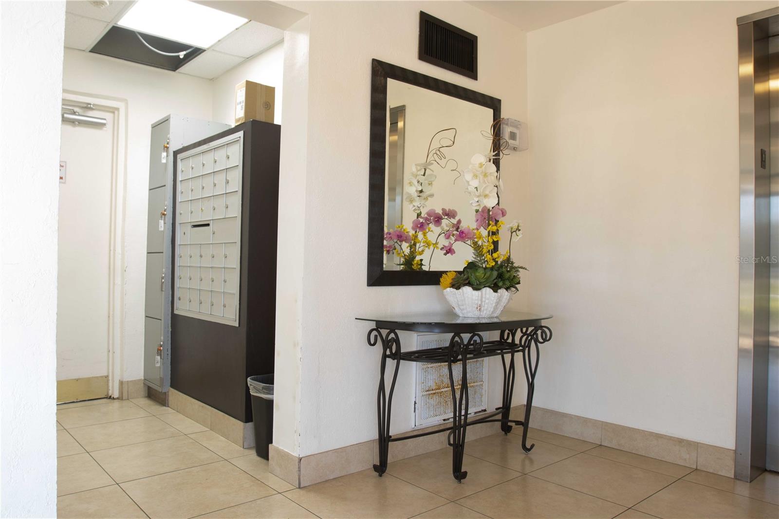 Image 33 of 45 For 105 Island Way 142