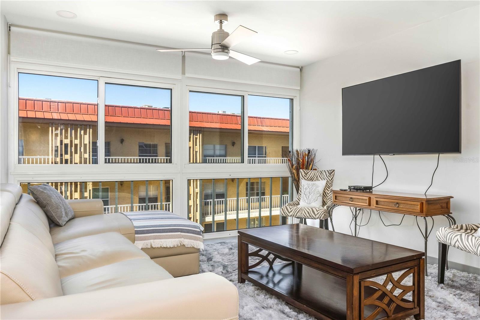 Image 9 of 45 For 105 Island Way 142