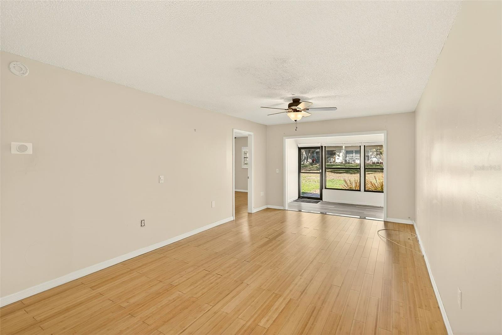 Image 17 of 41 For 2996 Mission Drive E 60e