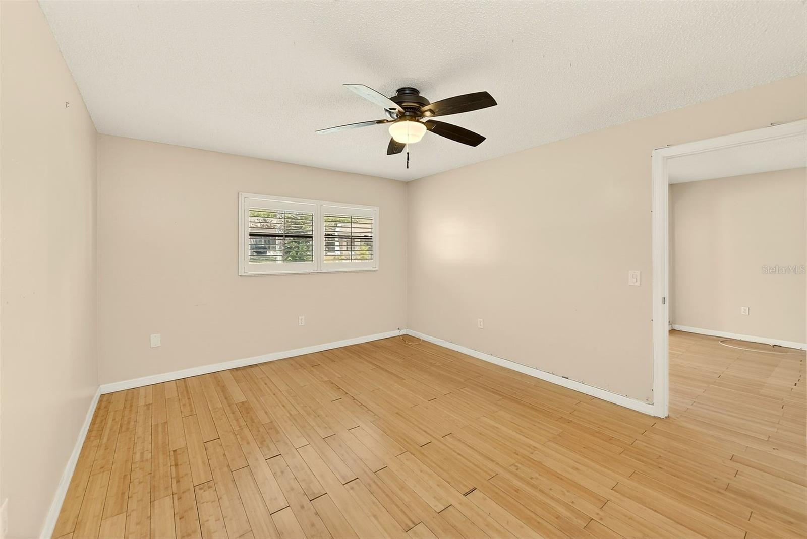 Image 21 of 41 For 2996 Mission Drive E 60e