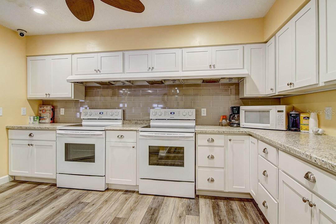 Image 37 of 41 For 2996 Mission Drive E 60e