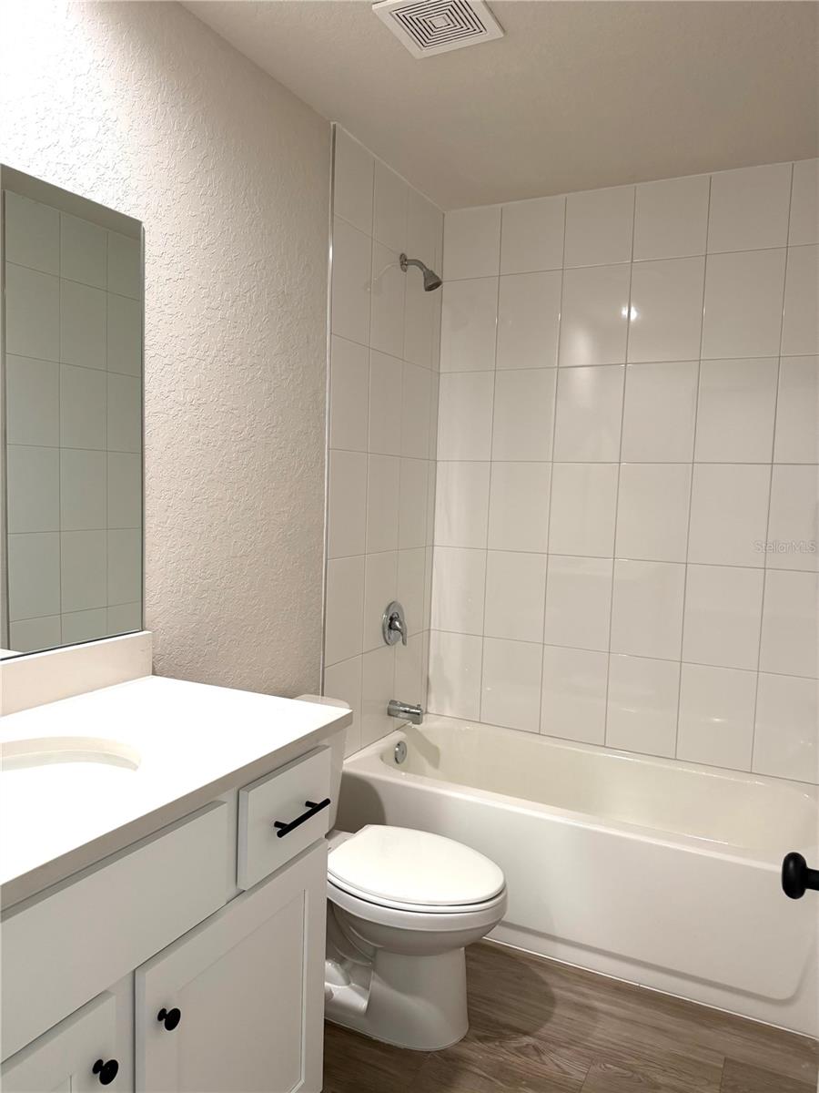 Image 13 of 17 For 934 Apopka Avenue