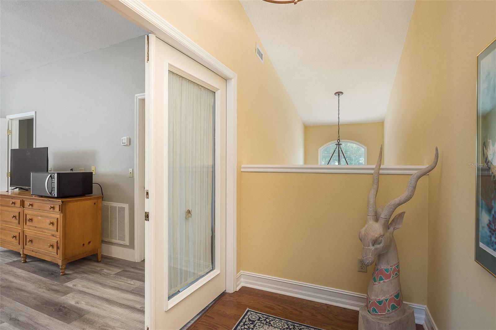 Image 31 of 59 For 14 Baywood Drive