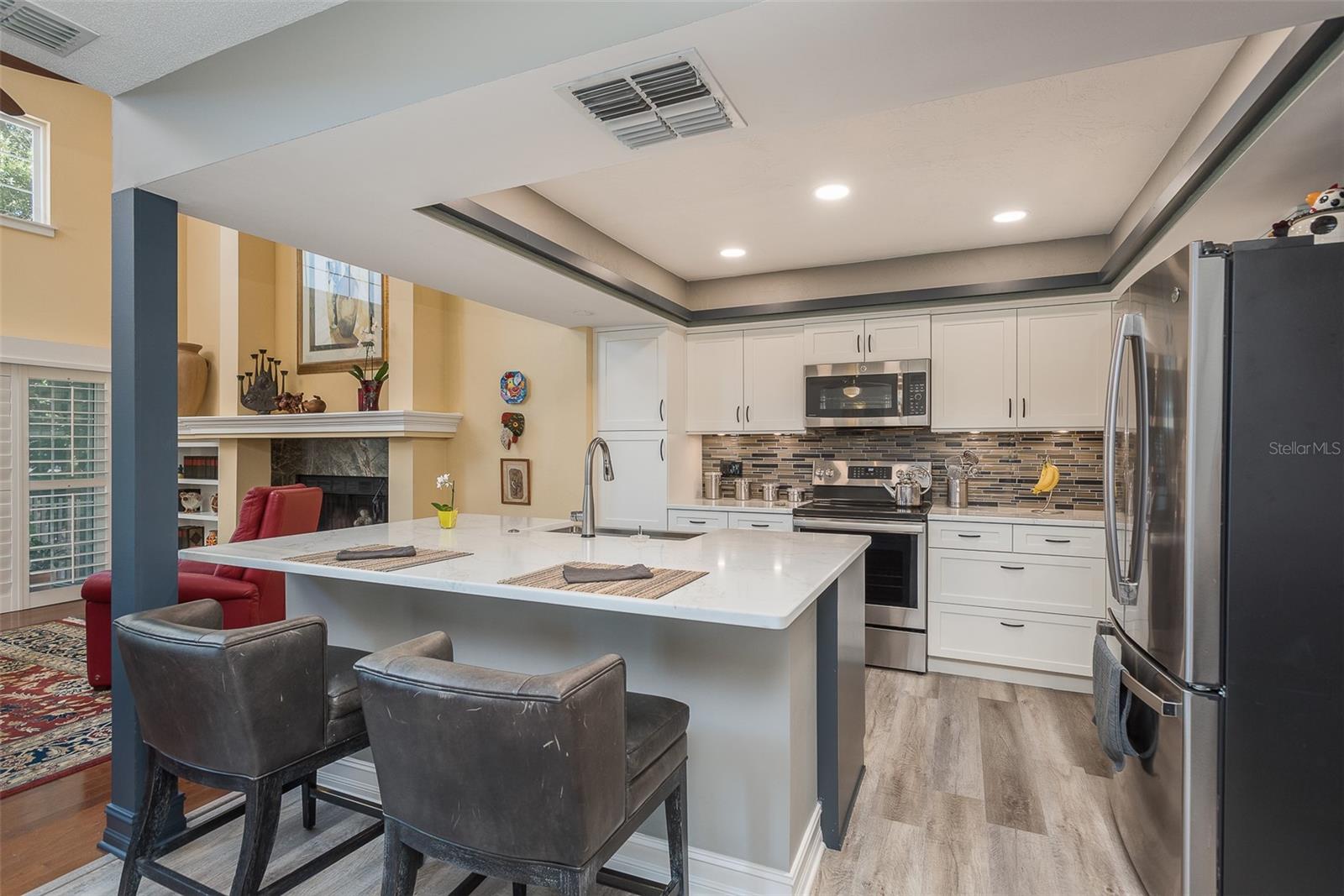 Image 8 of 59 For 14 Baywood Drive