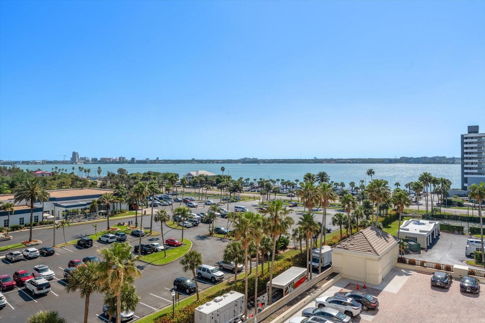 Image 18 of 43 For 1170 Gulf Boulevard 605