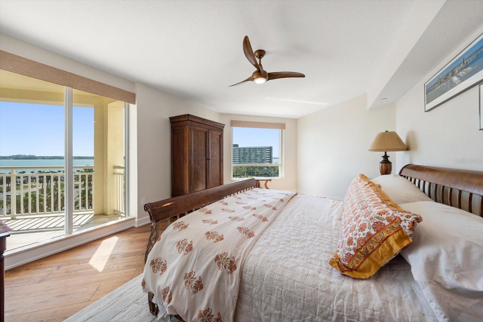 Image 21 of 43 For 1170 Gulf Boulevard 605