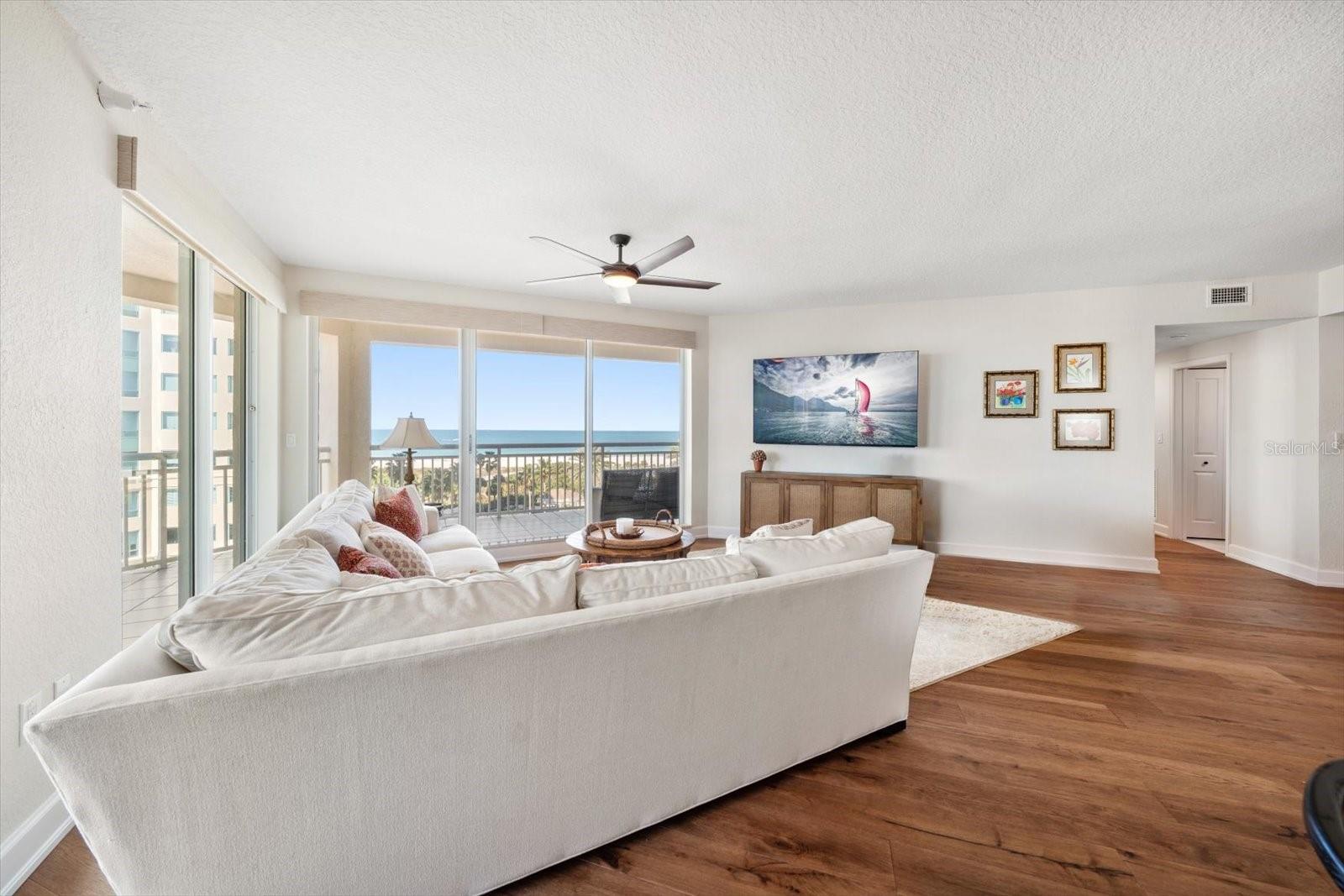 Image 7 of 43 For 1170 Gulf Boulevard 605