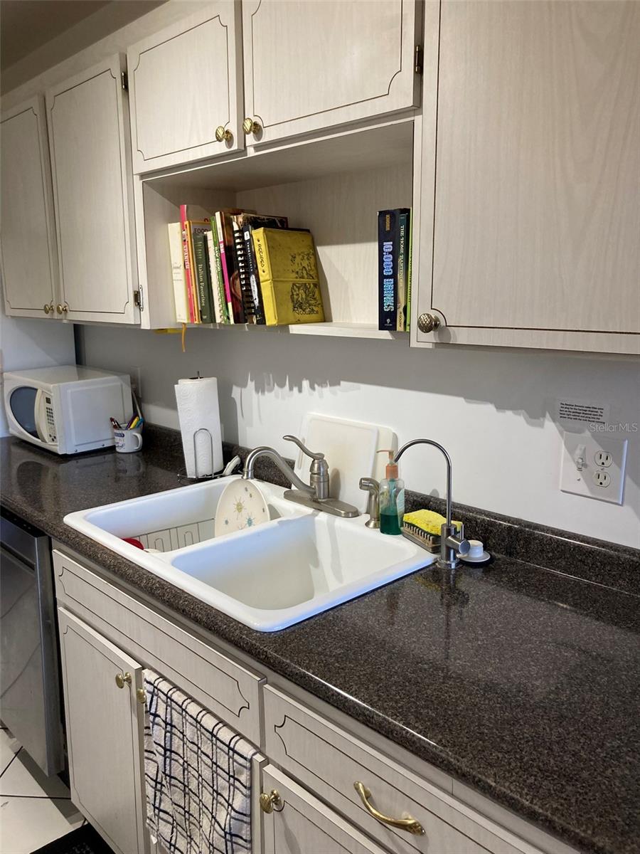 Image 16 of 69 For 5980 Terrace Park Drive N 203