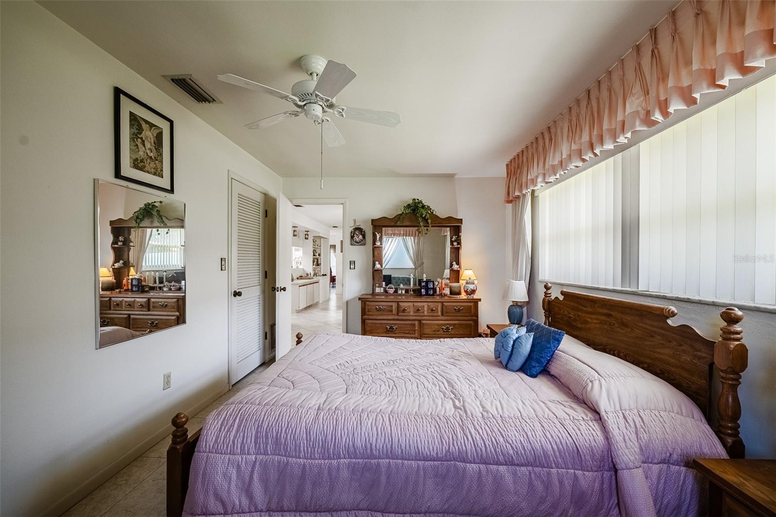 Image 17 of 53 For 14792 Imperial Point Drive S