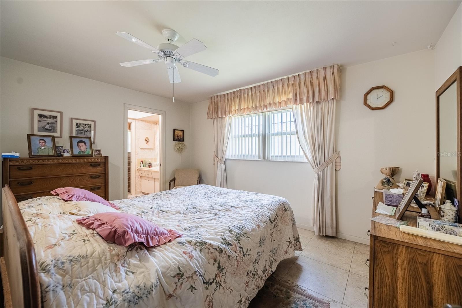 Image 18 of 53 For 14792 Imperial Point Drive S