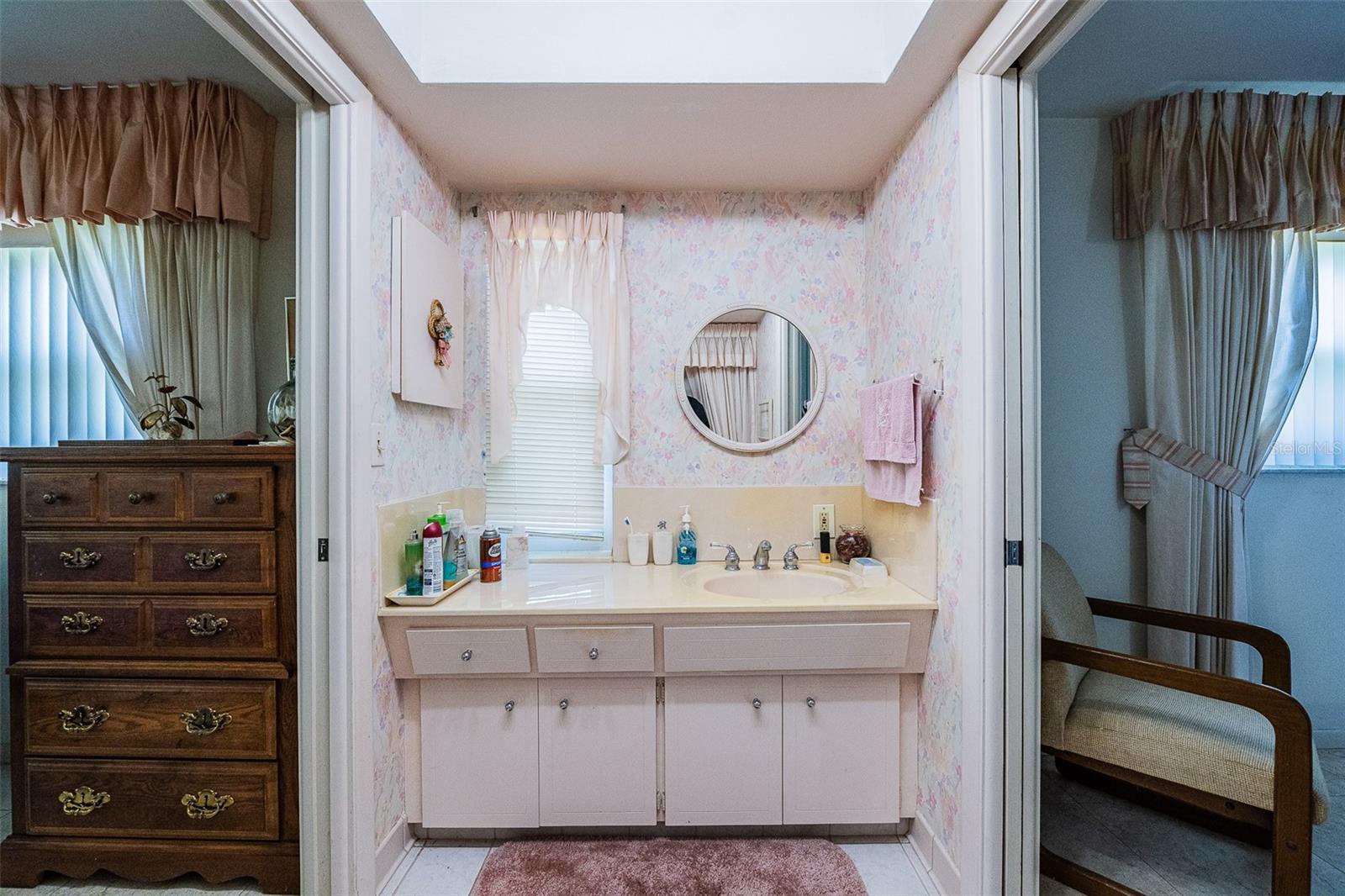 Image 21 of 53 For 14792 Imperial Point Drive S