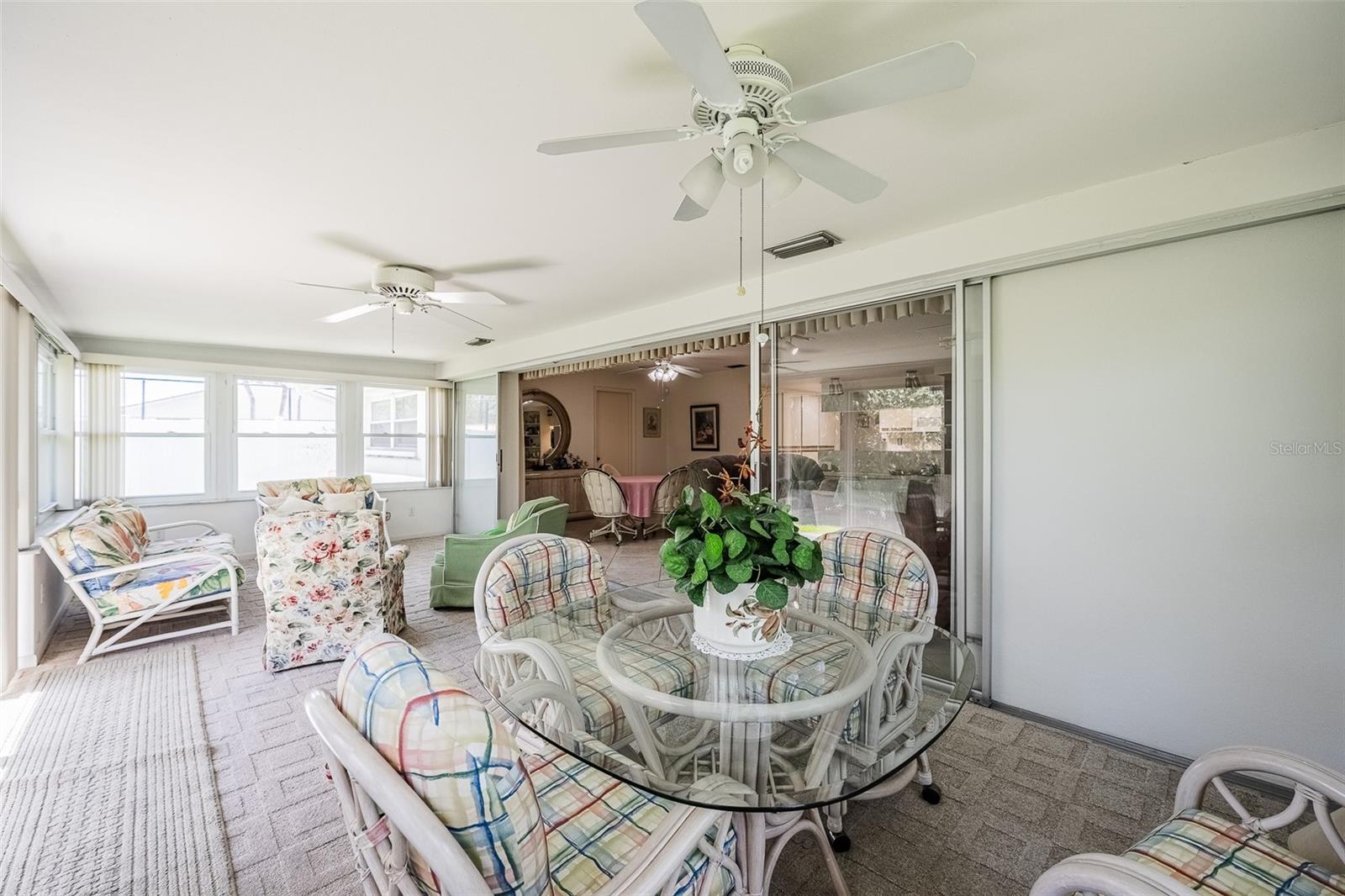 Image 27 of 53 For 14792 Imperial Point Drive S