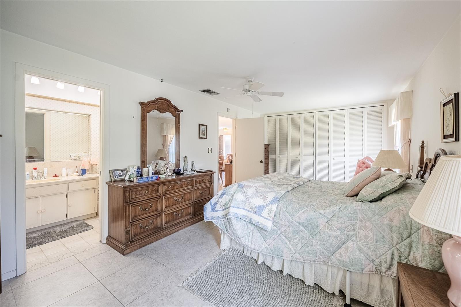 Image 30 of 53 For 14792 Imperial Point Drive S