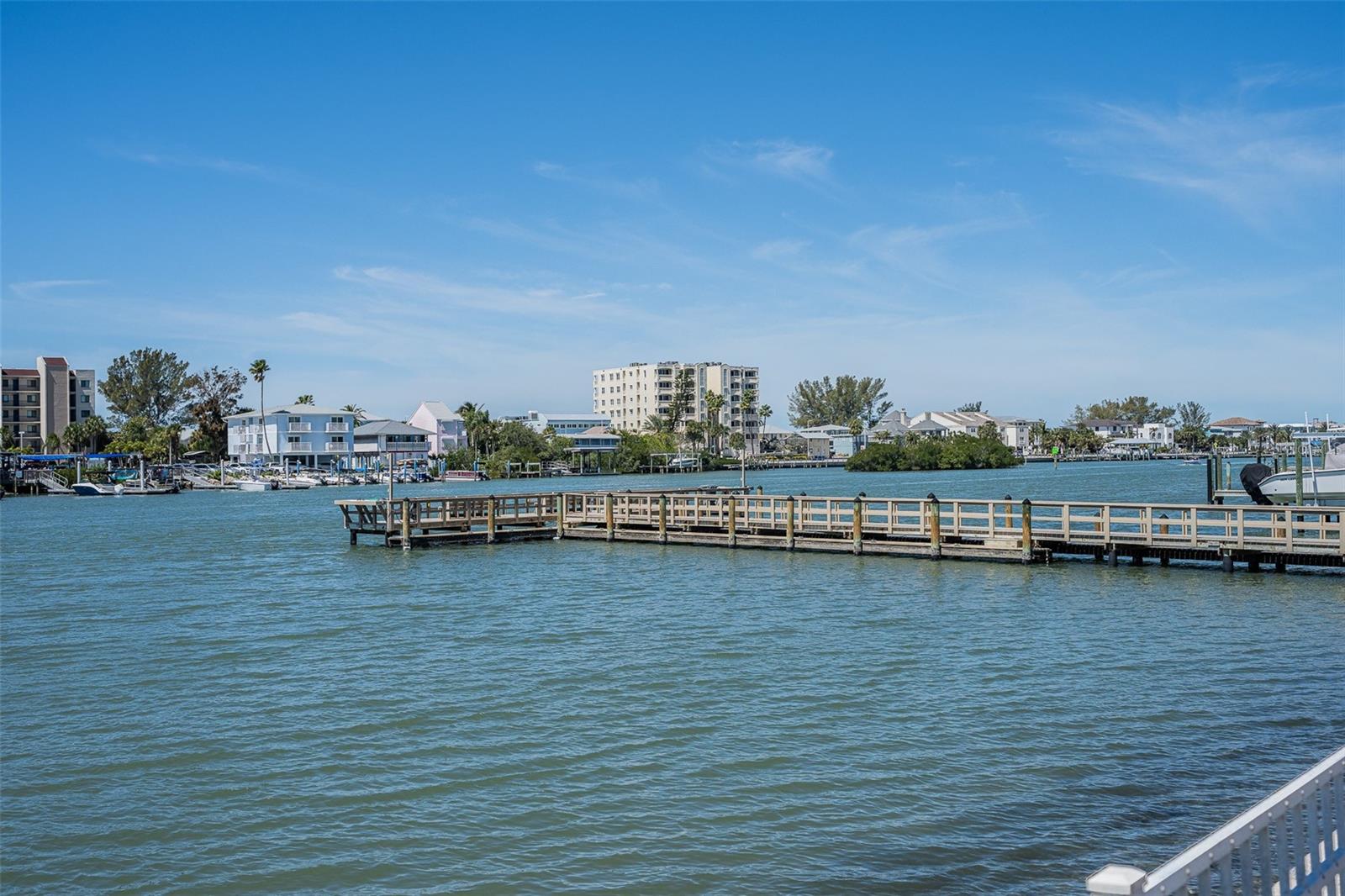 Image 39 of 53 For 14792 Imperial Point Drive S