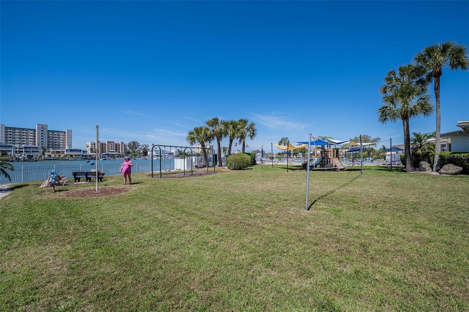 Image 48 of 53 For 14792 Imperial Point Drive S