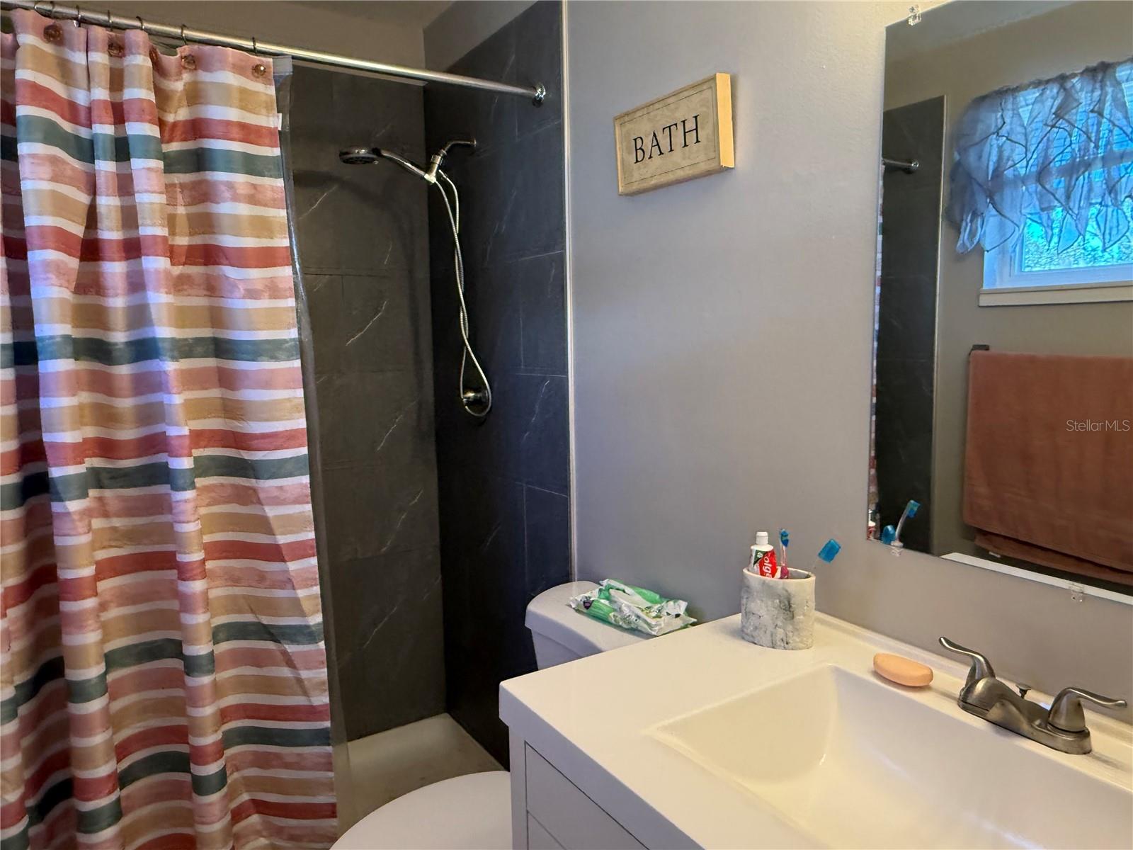 Image 20 of 21 For 9519 Century Drive