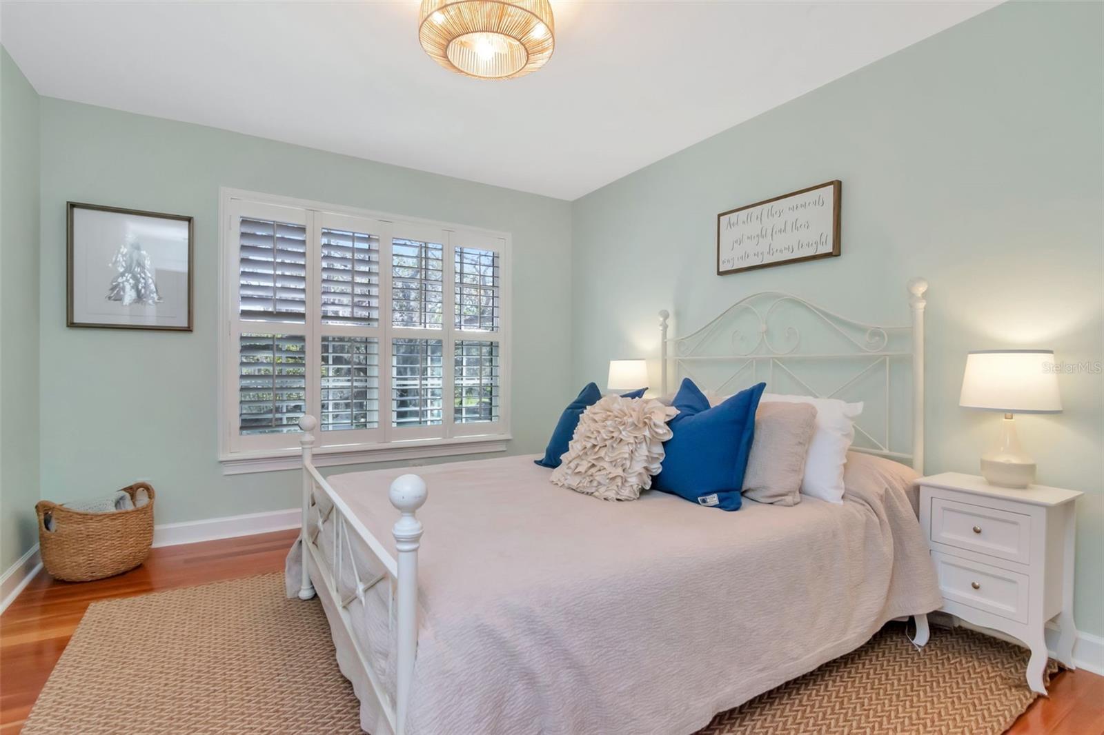 Image 14 of 49 For 4703 Dauphin Avenue