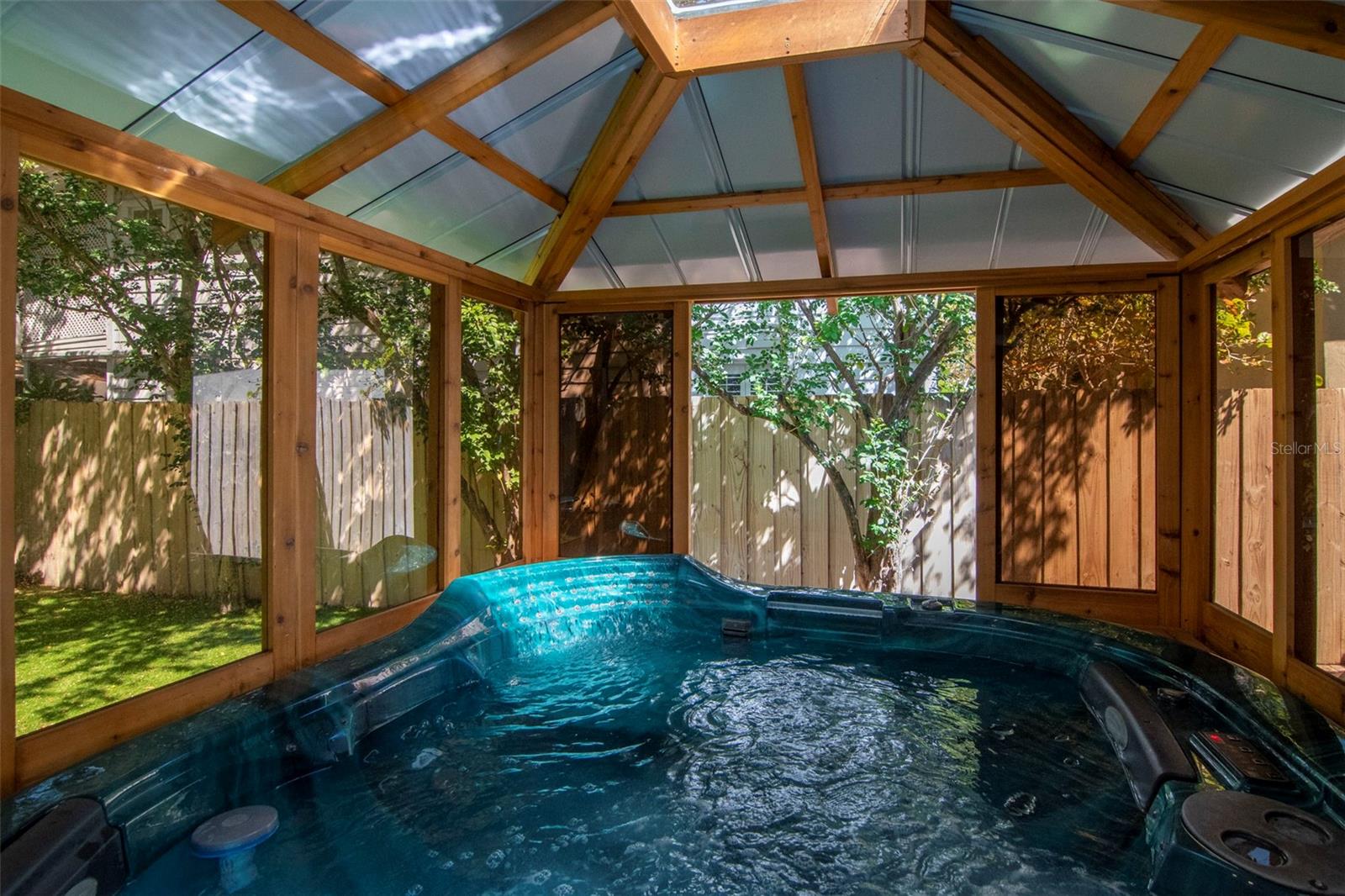 Image 17 of 49 For 4703 Dauphin Avenue