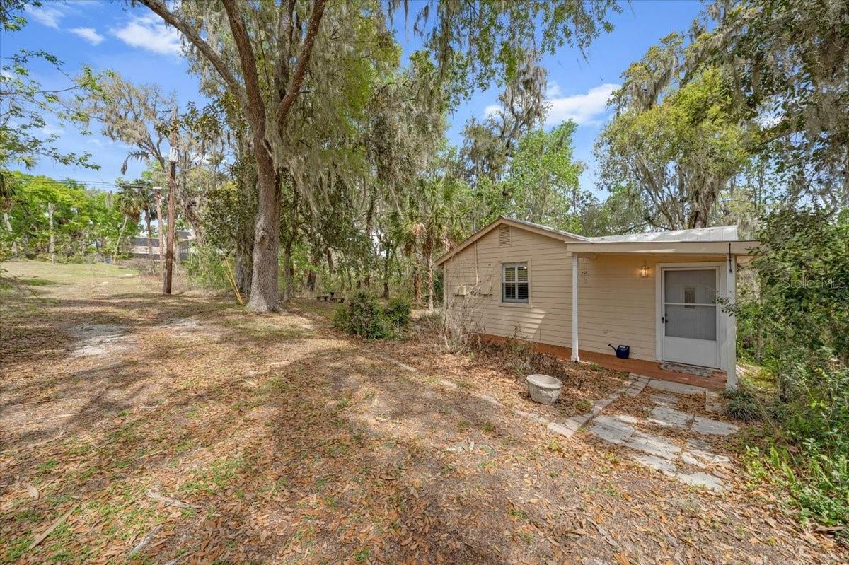 Image 10 of 68 For 1141 Myrtle Road