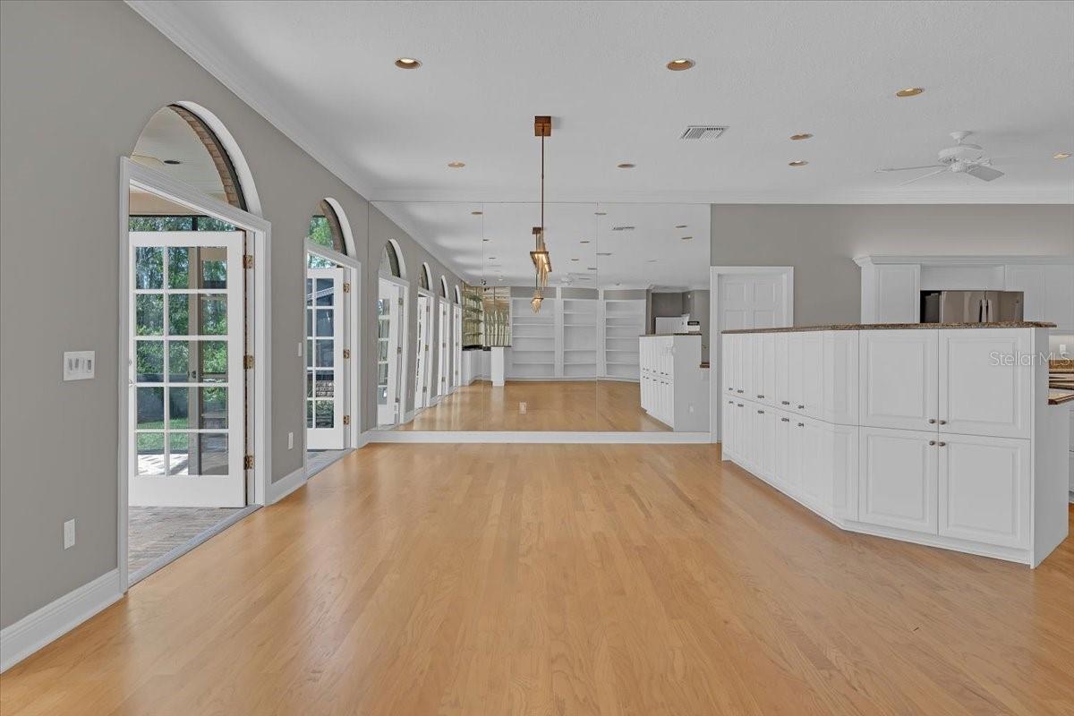 Image 18 of 68 For 1141 Myrtle Road