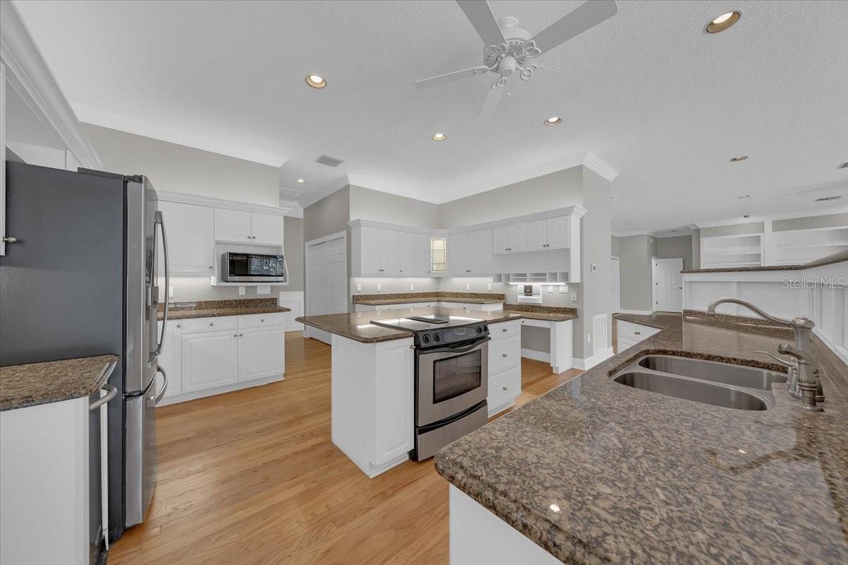 Image 20 of 68 For 1141 Myrtle Road