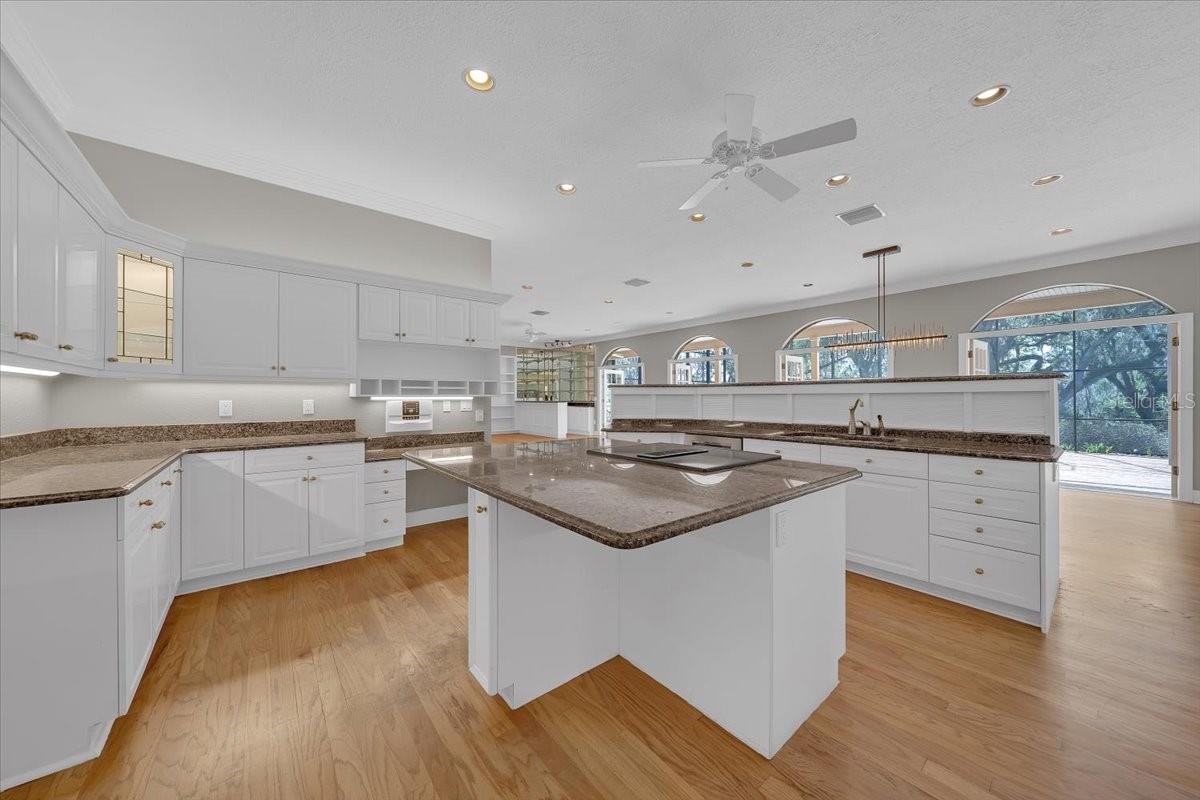 Image 22 of 68 For 1141 Myrtle Road