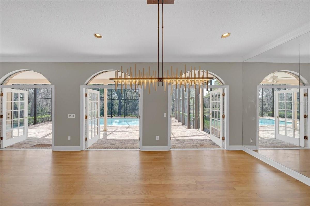 Image 23 of 68 For 1141 Myrtle Road