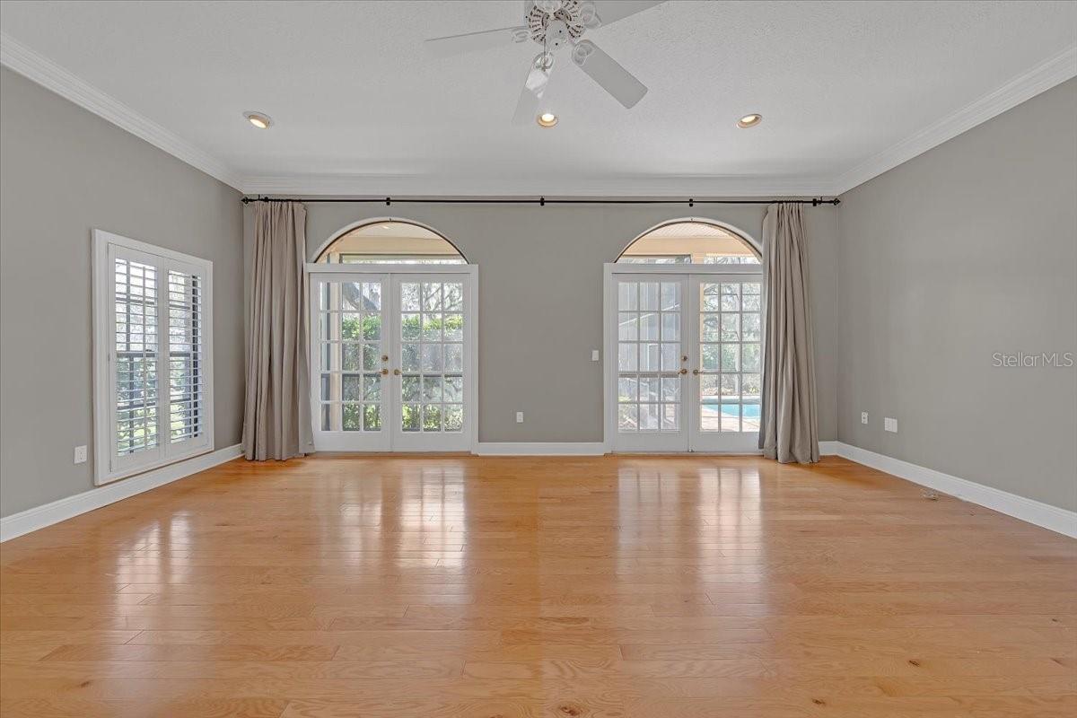 Image 24 of 68 For 1141 Myrtle Road