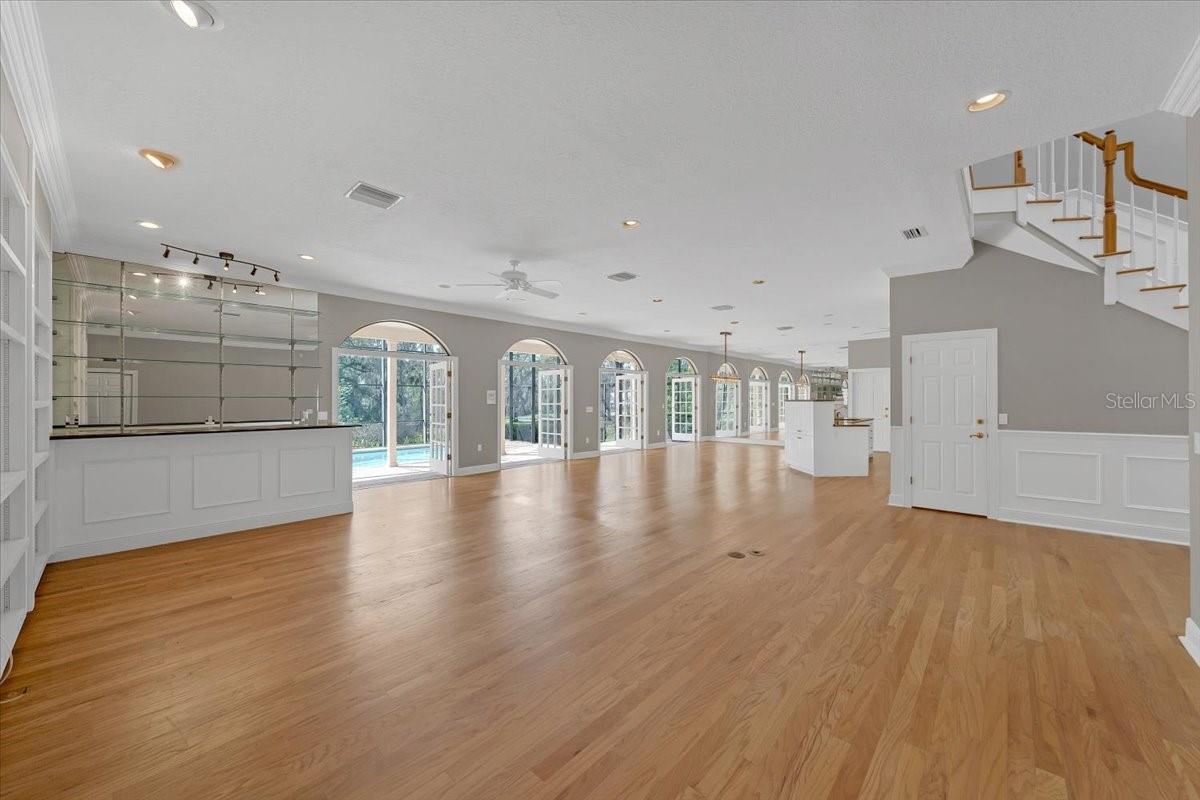 Image 3 of 68 For 1141 Myrtle Road