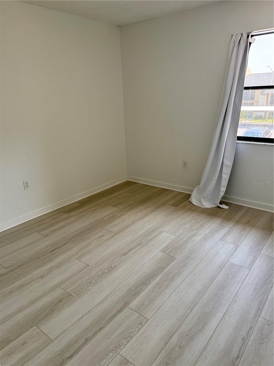 Image 11 of 14 For 10100 Sailwinds Boulevard N 202