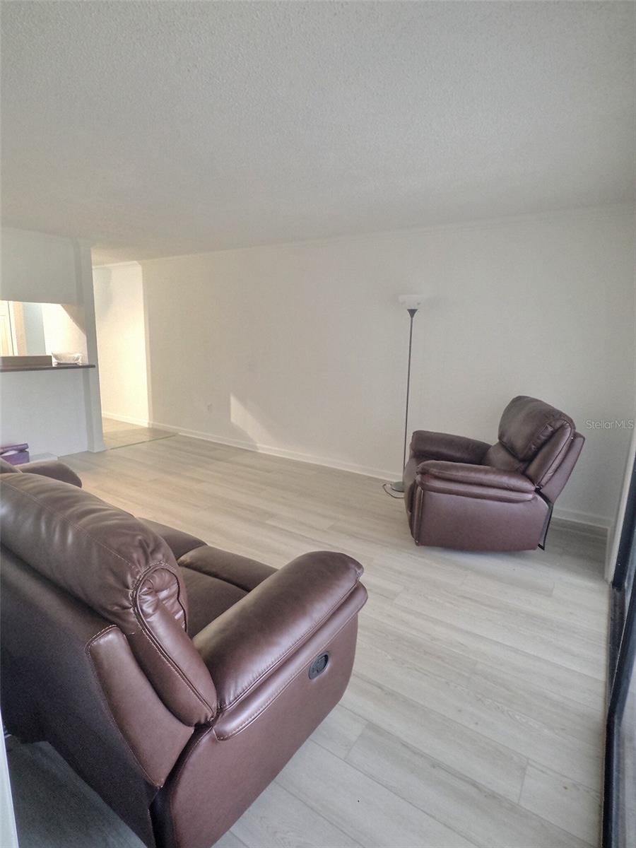 Image 3 of 14 For 10100 Sailwinds Boulevard N 202