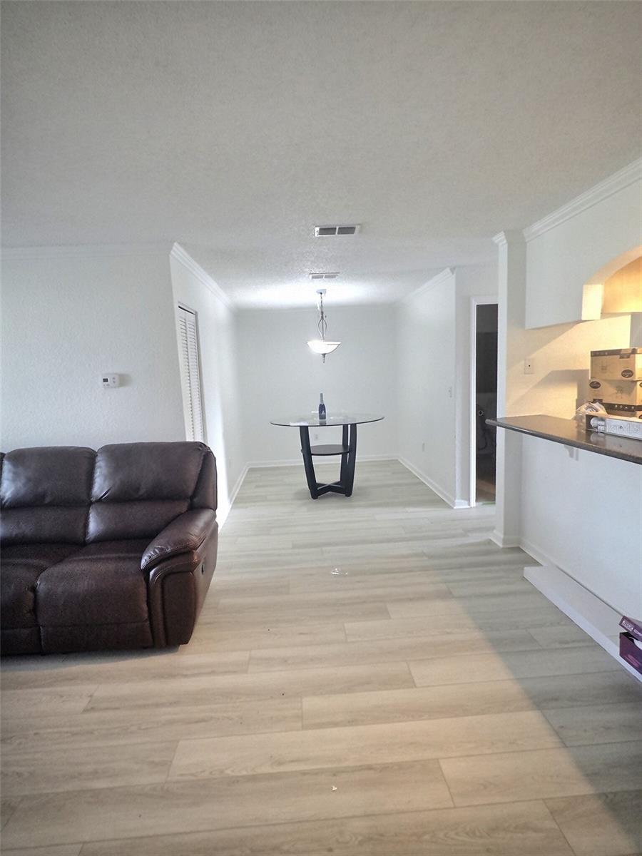 Image 8 of 14 For 10100 Sailwinds Boulevard N 202