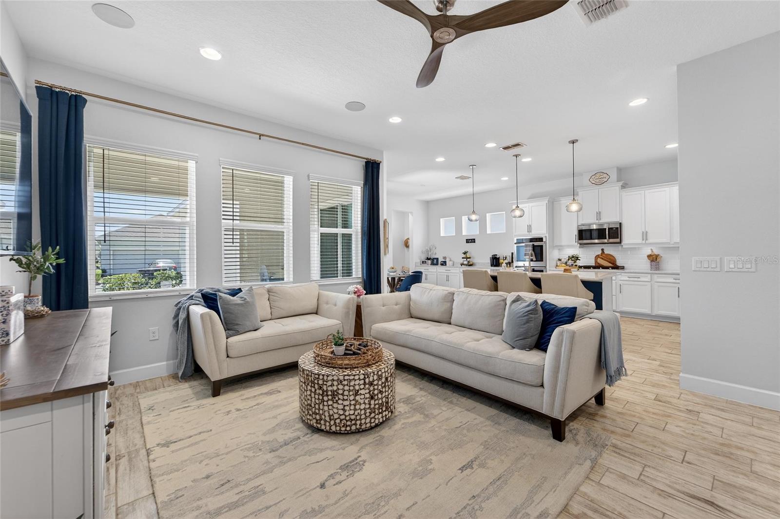 Image 13 of 100 For 813 Winterside Drive