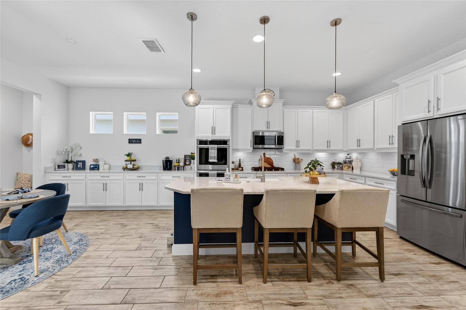 Image 16 of 100 For 813 Winterside Drive