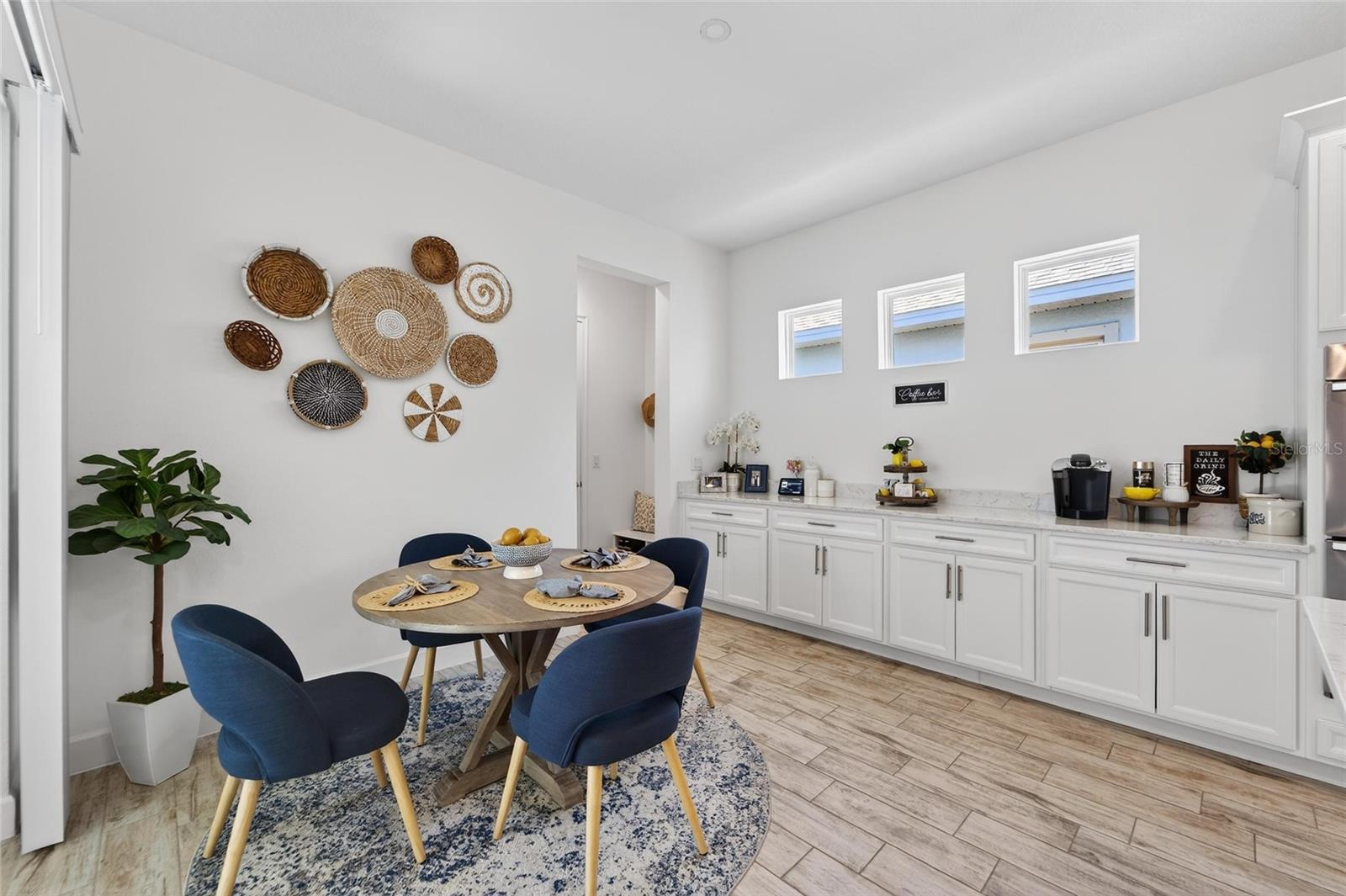 Image 24 of 100 For 813 Winterside Drive