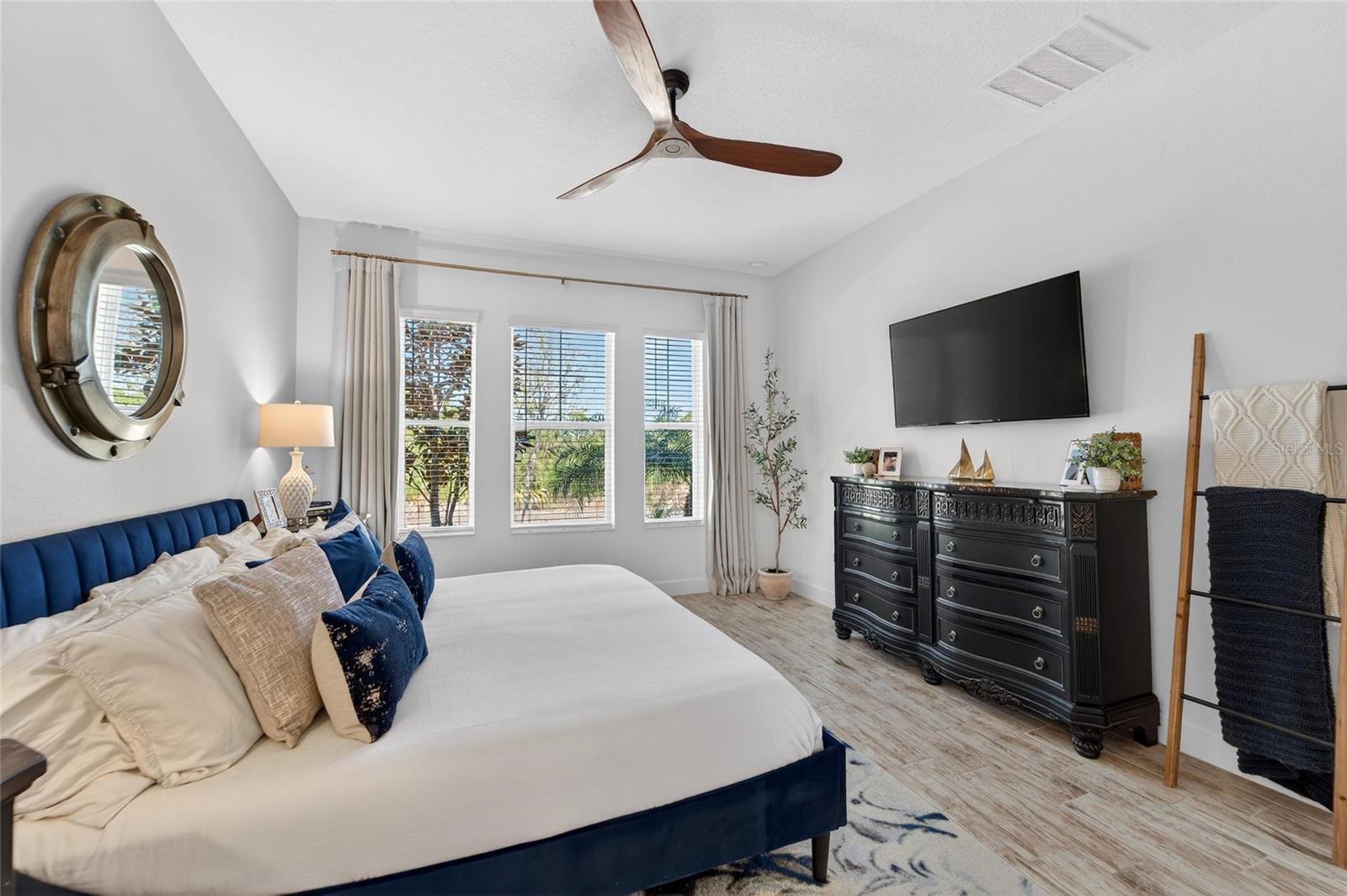 Image 28 of 100 For 813 Winterside Drive