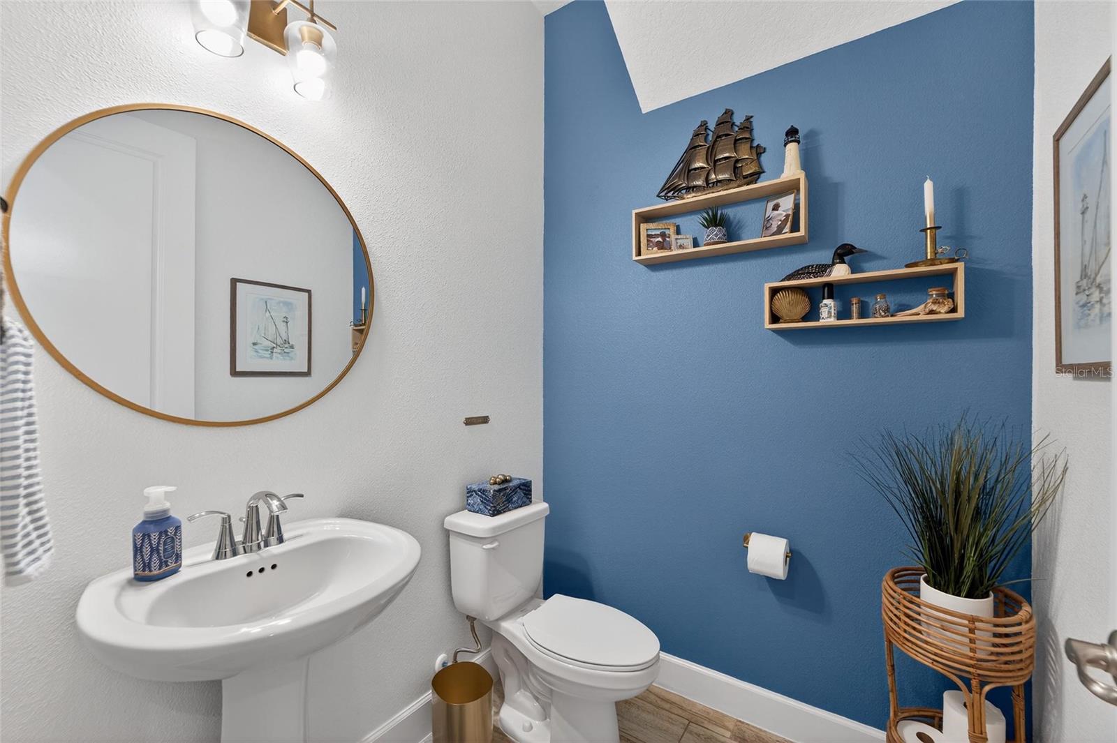 Image 37 of 100 For 813 Winterside Drive