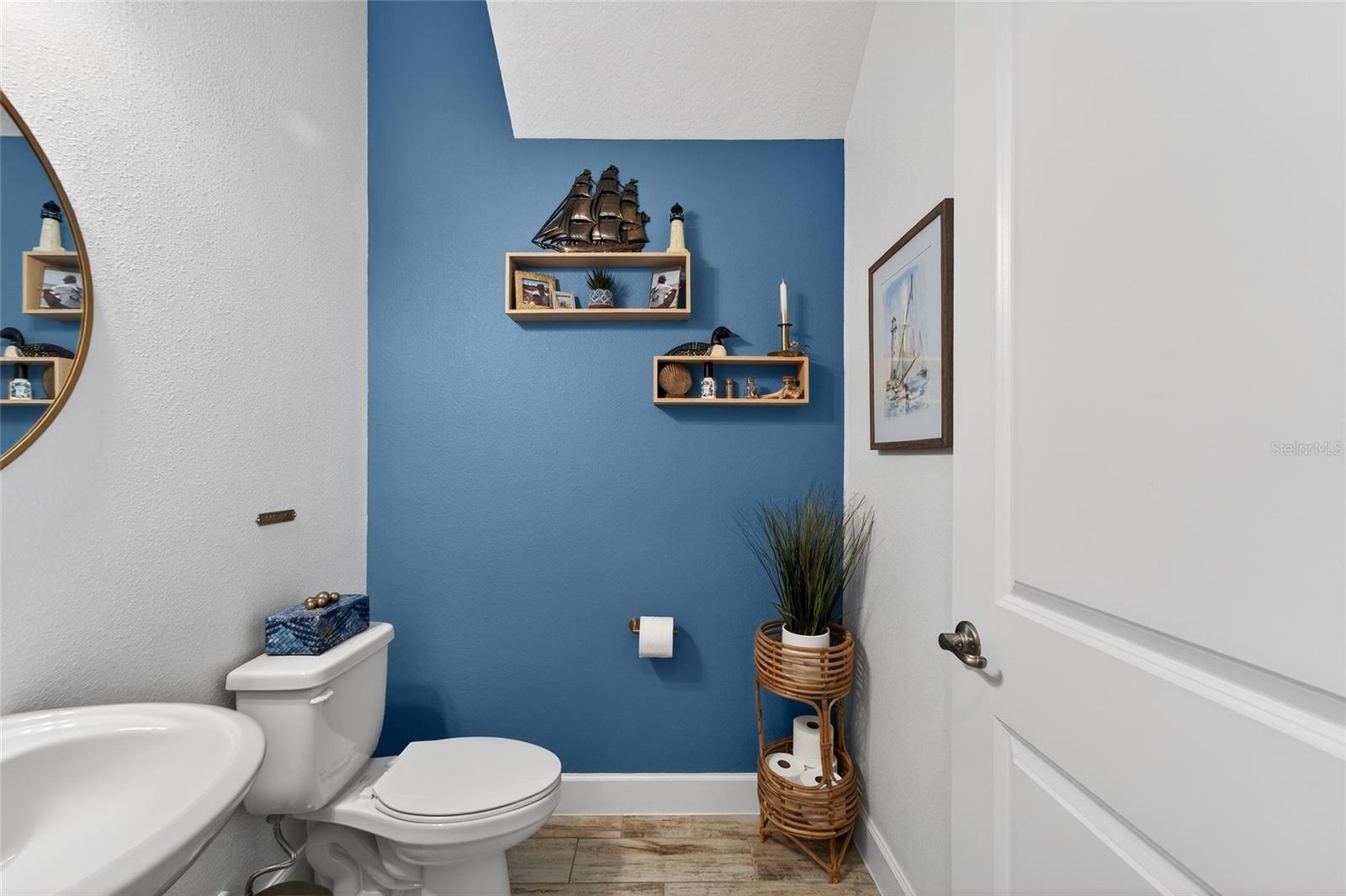 Image 38 of 100 For 813 Winterside Drive