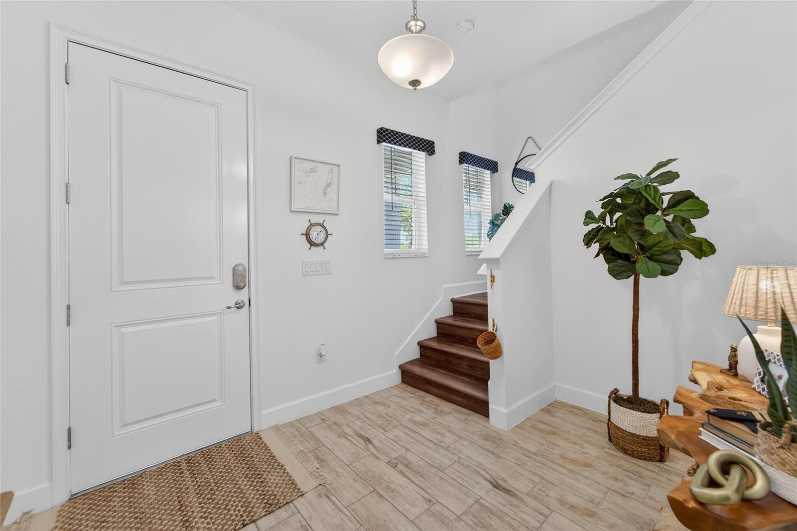 Image 6 of 100 For 813 Winterside Drive