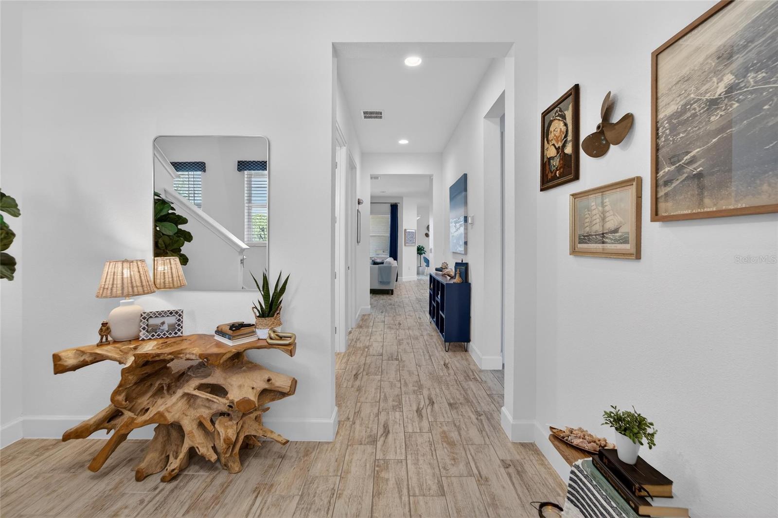 Image 8 of 100 For 813 Winterside Drive