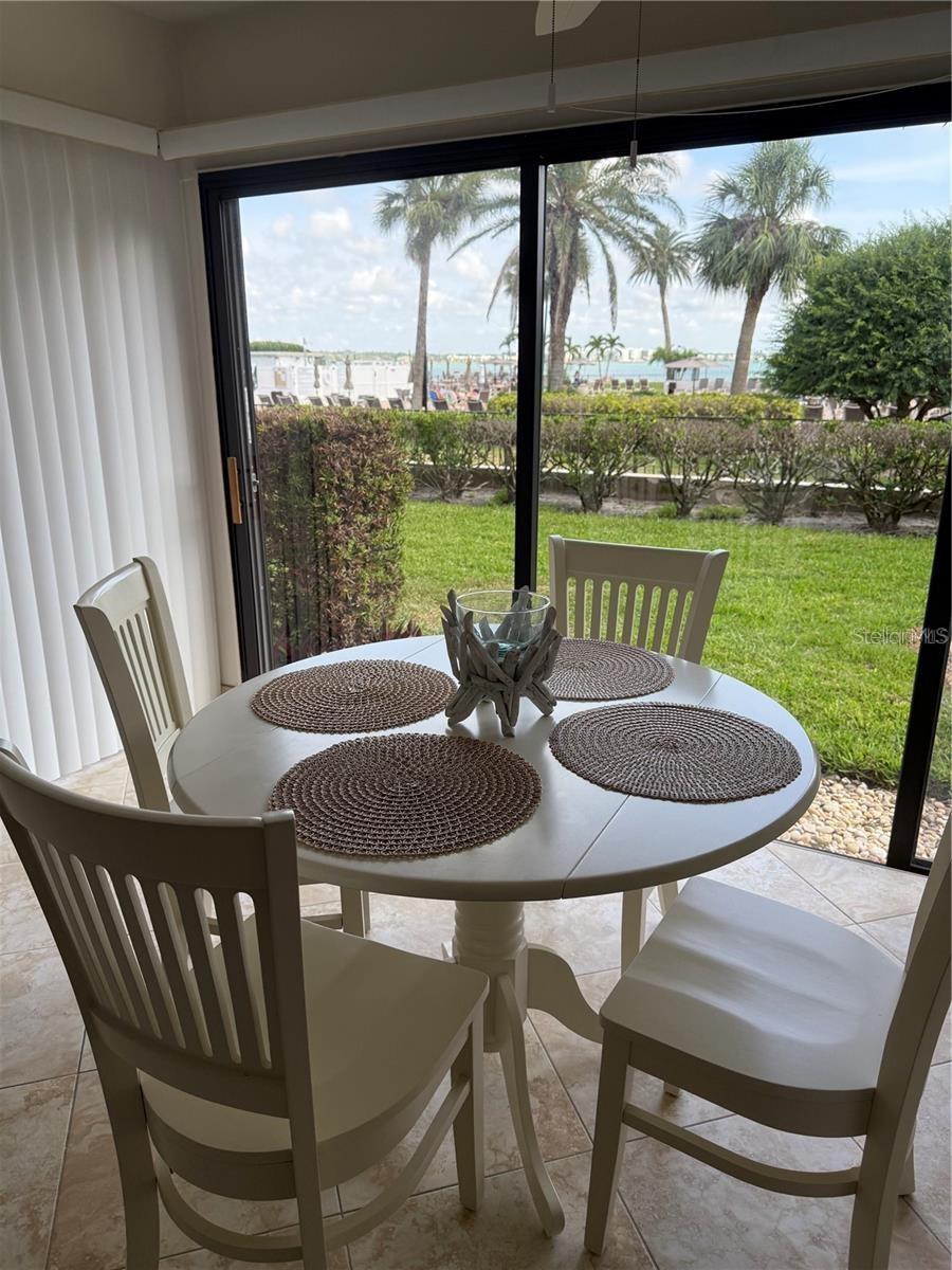 Image 5 of 39 For 845 Gulfview Boulevard 110