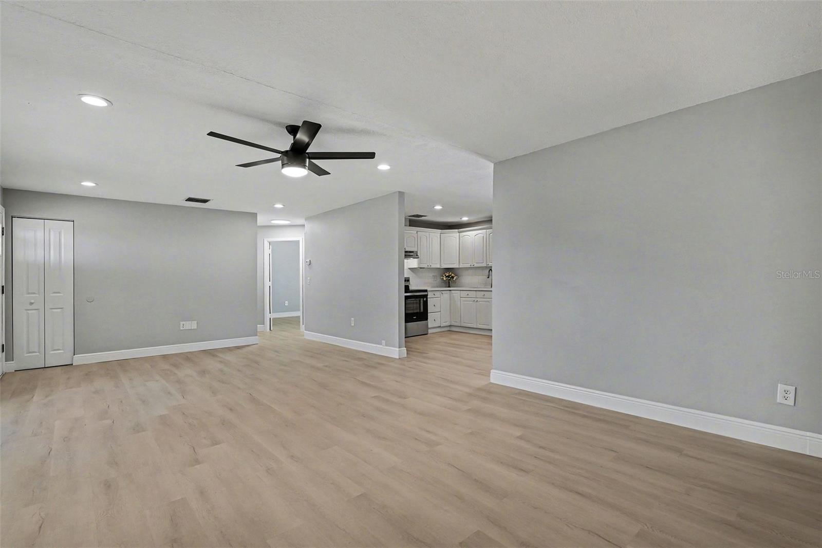 Image 10 of 34 For 7442 Compton Lane