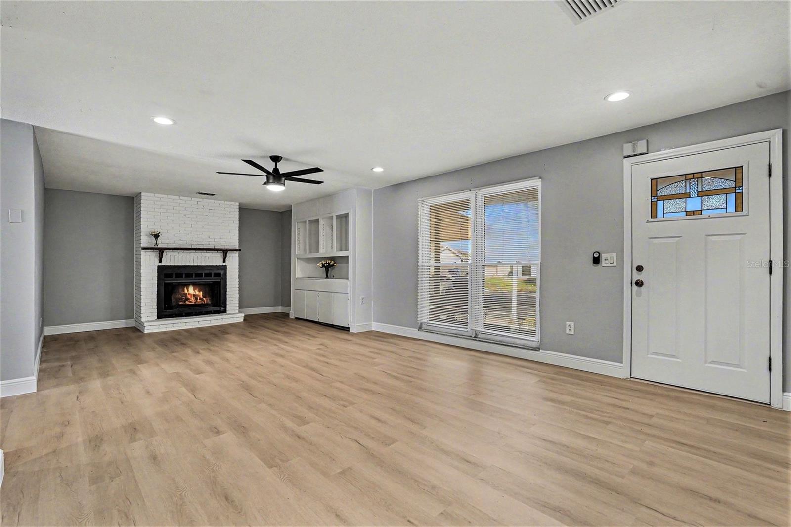 Image 4 of 34 For 7442 Compton Lane