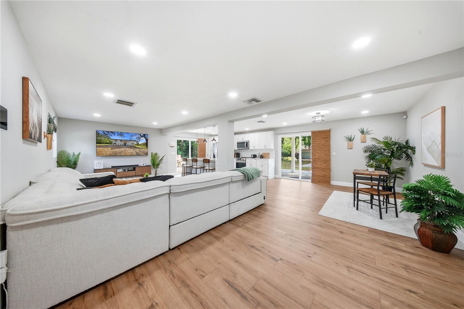 Image 4 of 31 For 6902 29th Avenue